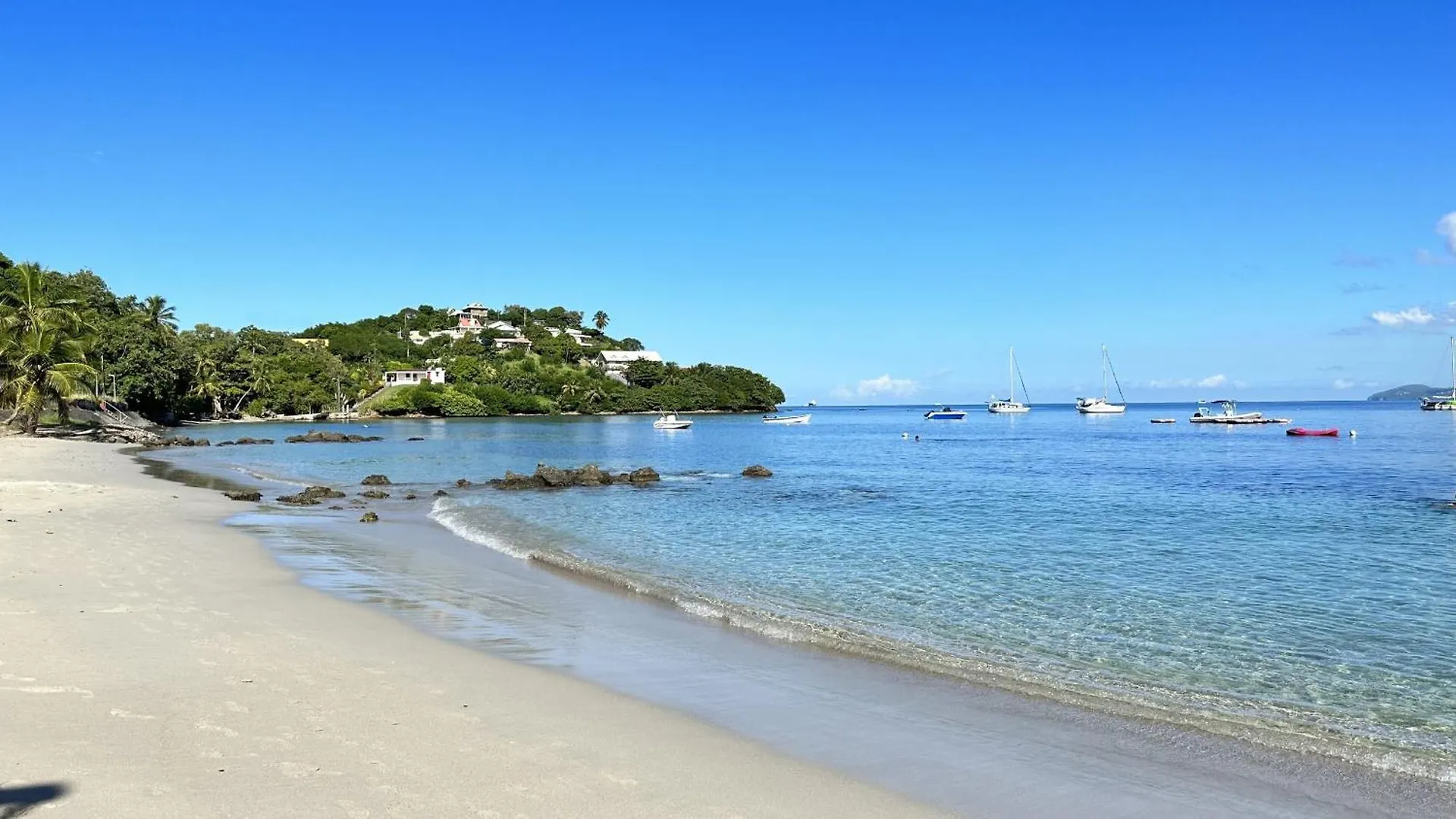 Apartamento Atlantis, Magnifique T2, Vue Mer, Proche Plage, Anse Mitan Les Trois-Ilets